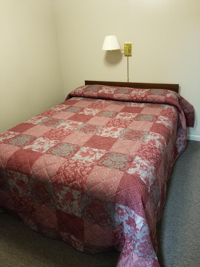 Long Ships Motel Солт Сейнт Мери Екстериор снимка