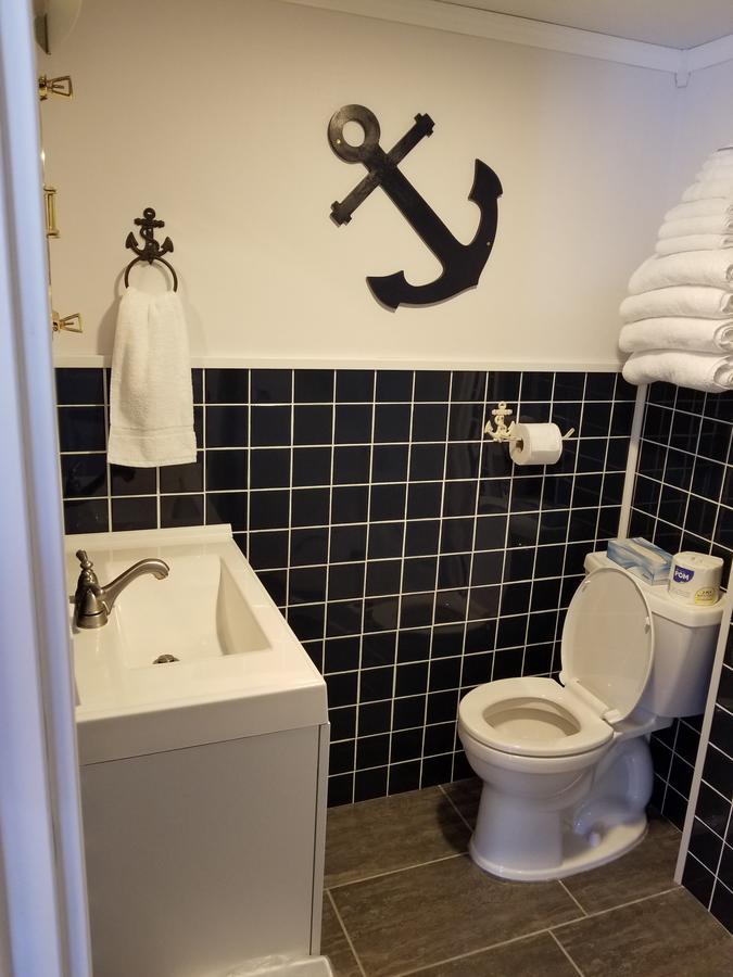 Long Ships Motel Солт Сейнт Мери Екстериор снимка